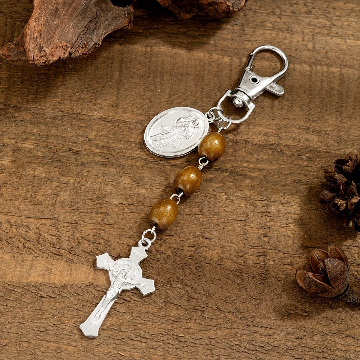 Chaveiro Sacra – Medalhão e Cruz em Zinco - Catholité