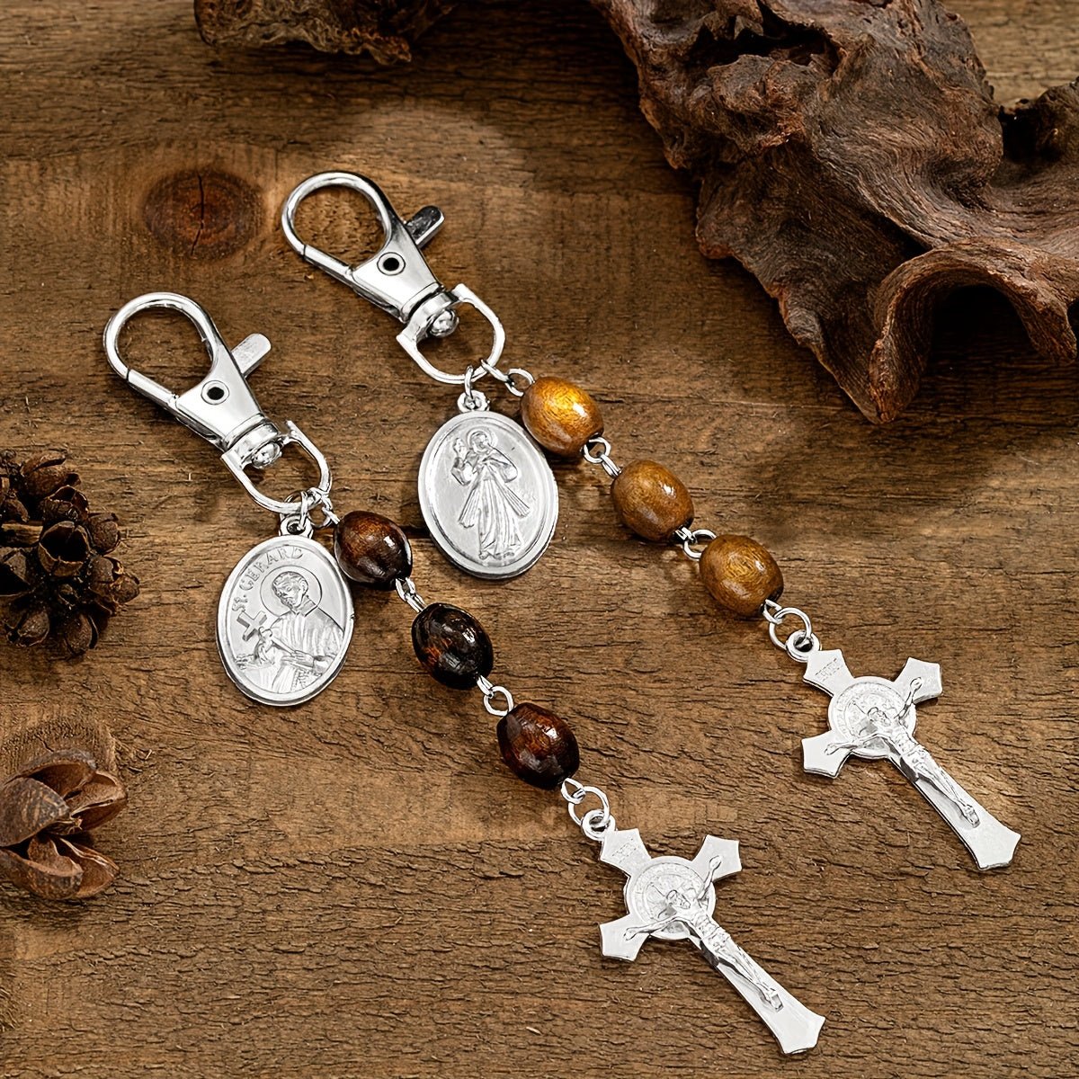 Chaveiro Sacra – Medalhão e Cruz em Zinco - Catholité
