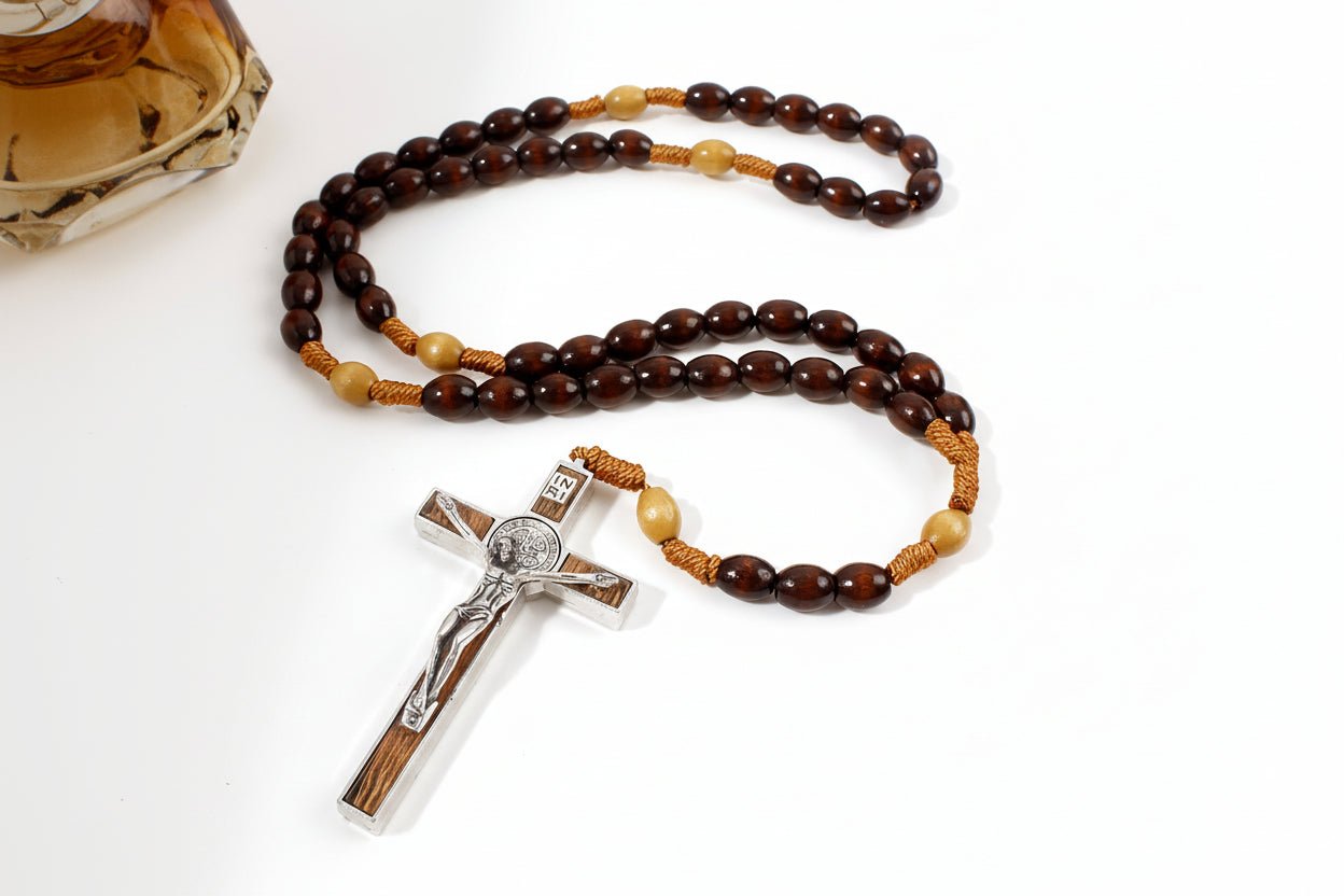 Terço de Sândalo Real – Proteção de São Bento - Catholité